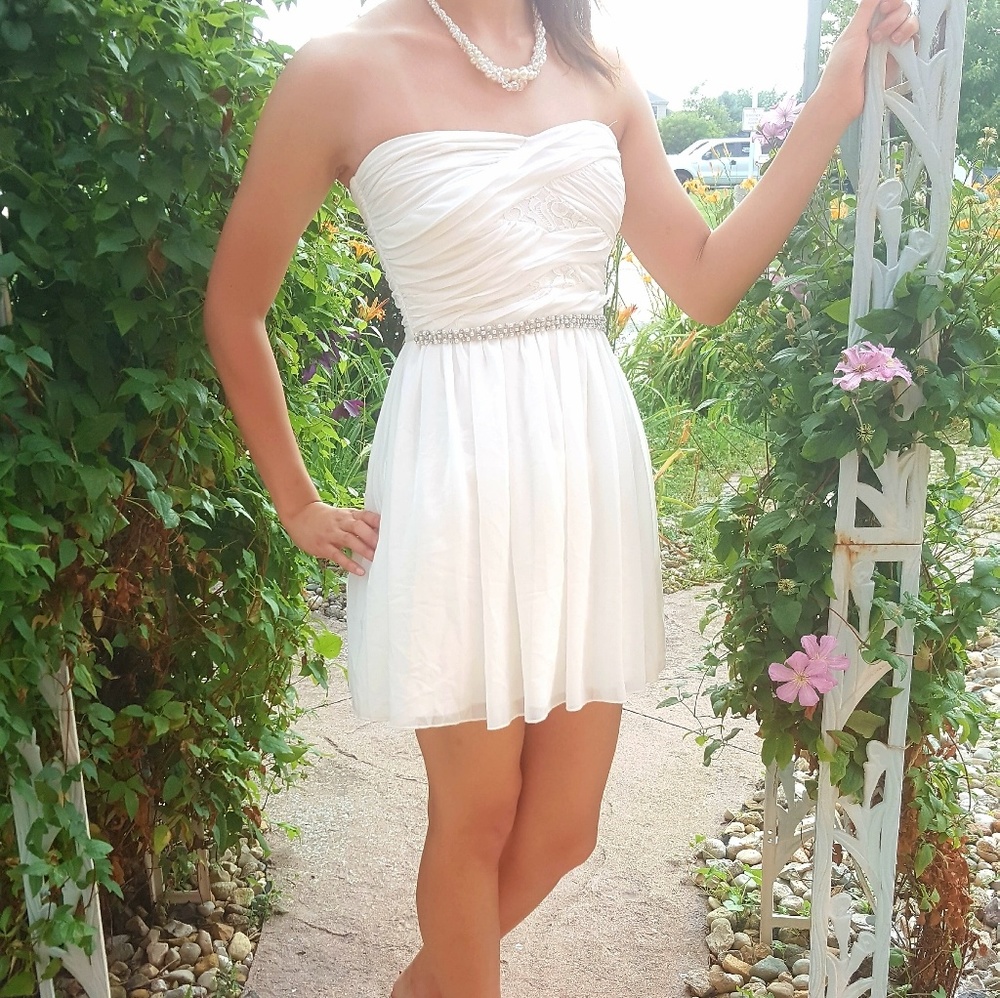 NWOT City Studio Pearl White Mini Dress